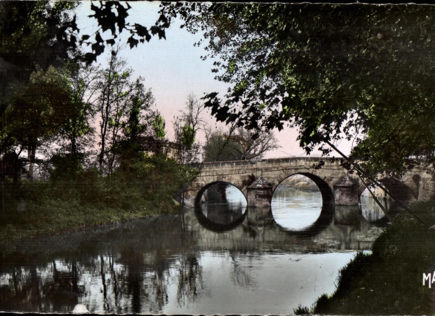 CPA Chalons Sur Marne (Marne) Le Pont des Mariniers