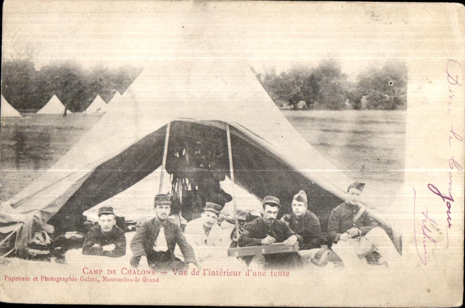 Camp de Chalons — Vue de l'intérieur d'une tente — Papeterie et Photographie Galieu, Mourmoulou-le Grand
