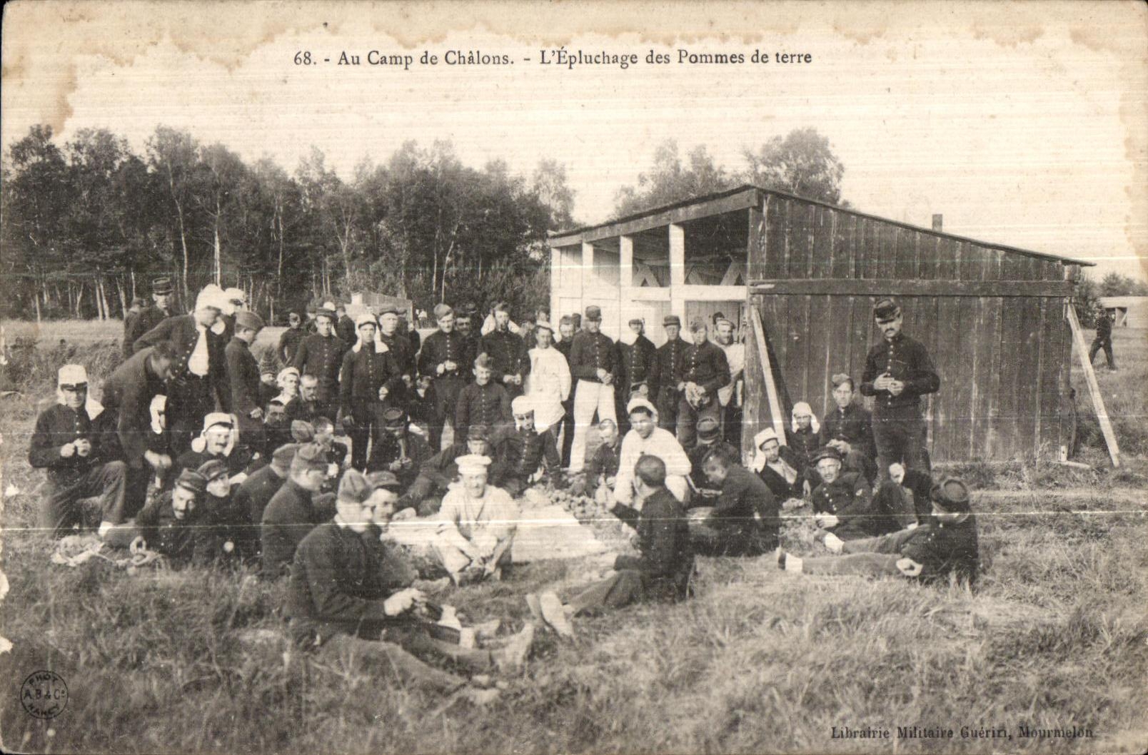 Au Camp de Châlons — L'Épluchage des Pommes de terre — Librairie Militaire Guérici, Mourmelon