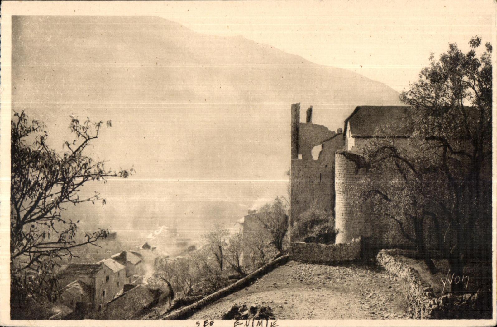 Sainte-Enimie — Ruines de l'ancien monastère — Les Éditions d'Art YVCN, Paris