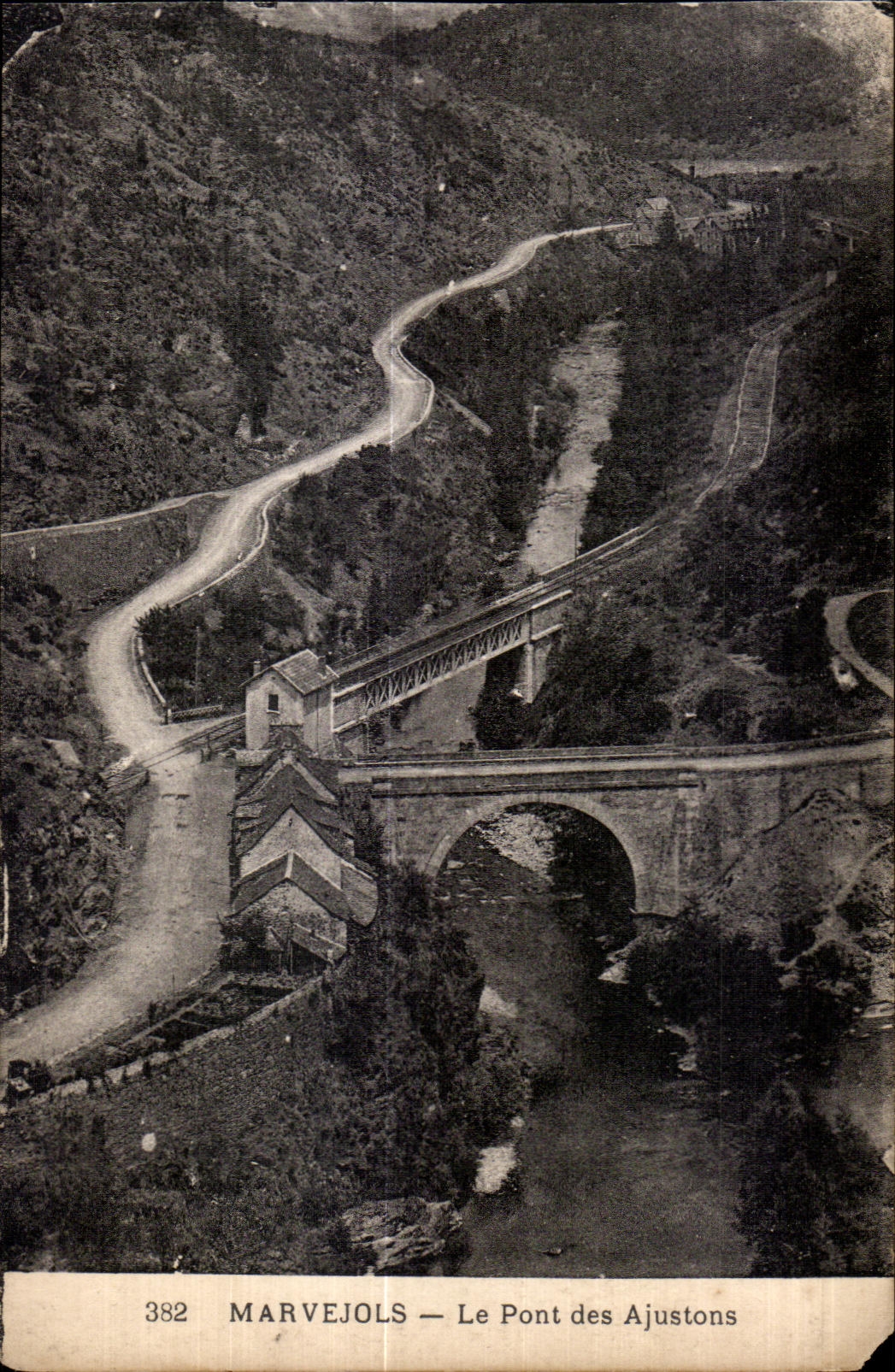 CPA Marvejols Le Pont des Ajustons