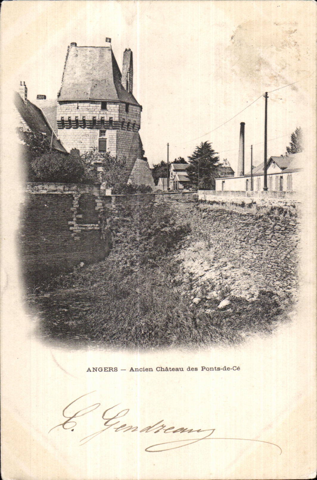 CPA Angers Ancien Chateau des Ponts de Ce