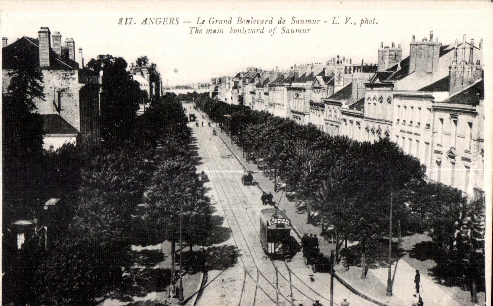 CPA Angers Le grand Bonlevard de Saumur 