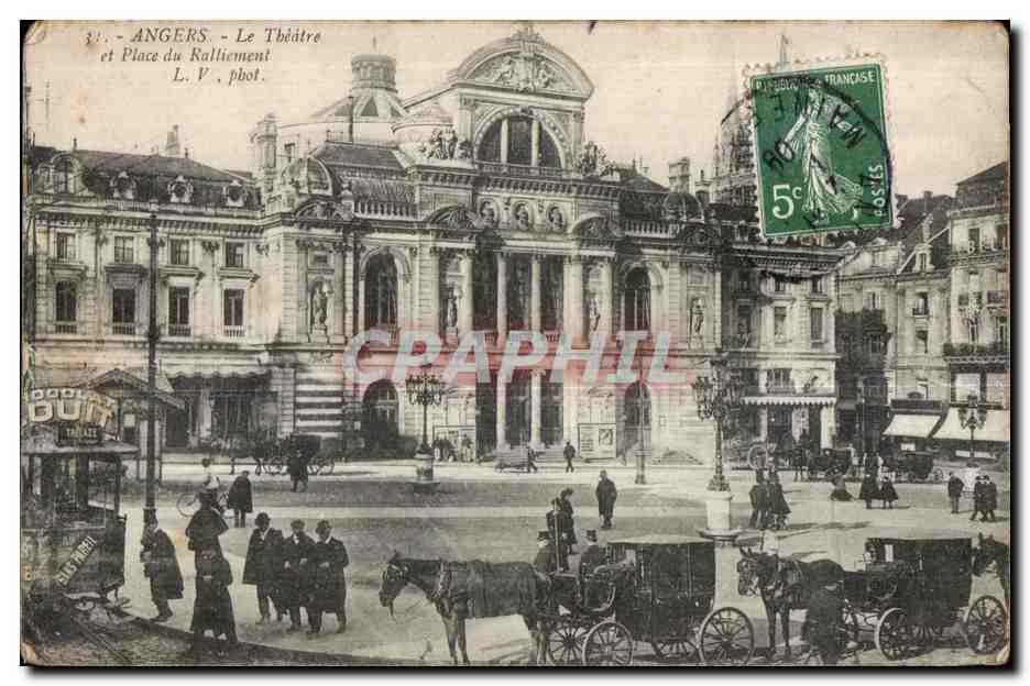 CPA Angers Le Theatre et Place du Ralliement LV phot