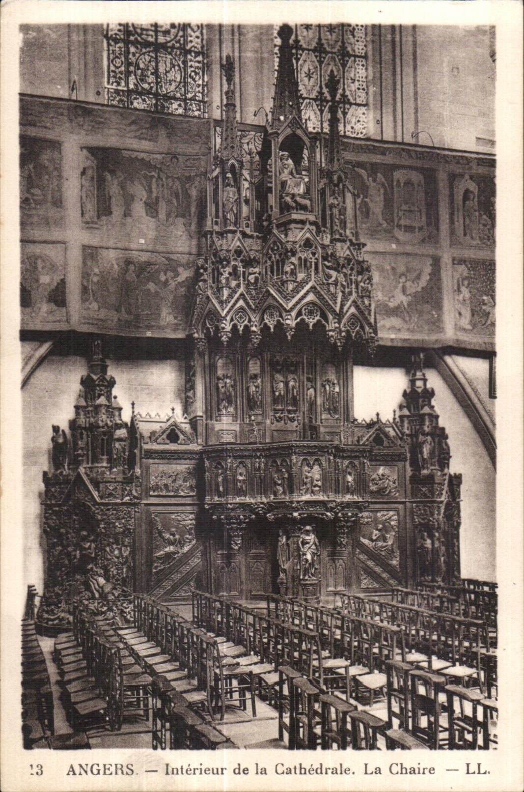 CPA Angers Interieur de la Catbedrale La Chaire