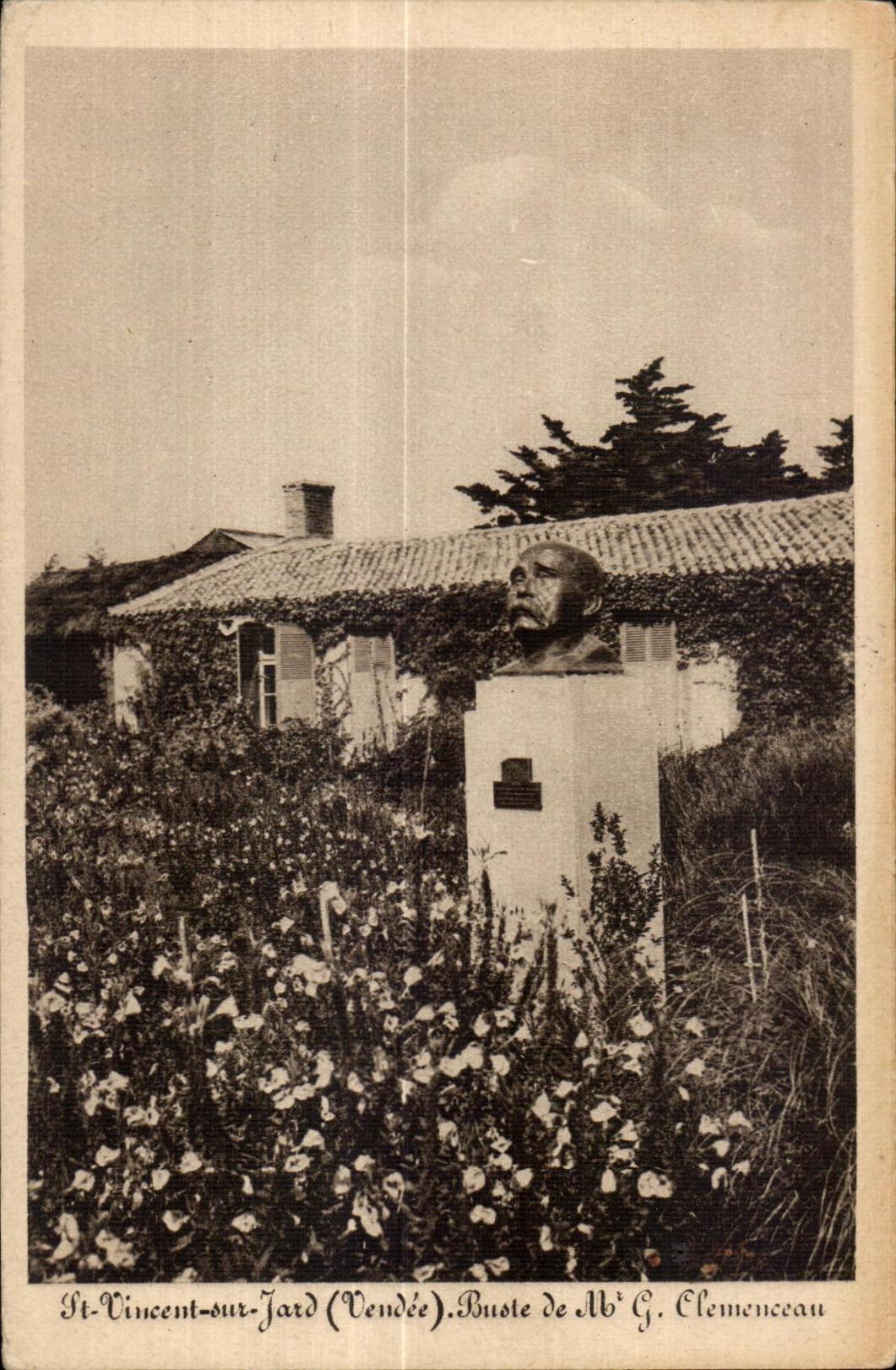 CPA St Vincent sur Jard (Vendee) Buste de M G Clemenceau