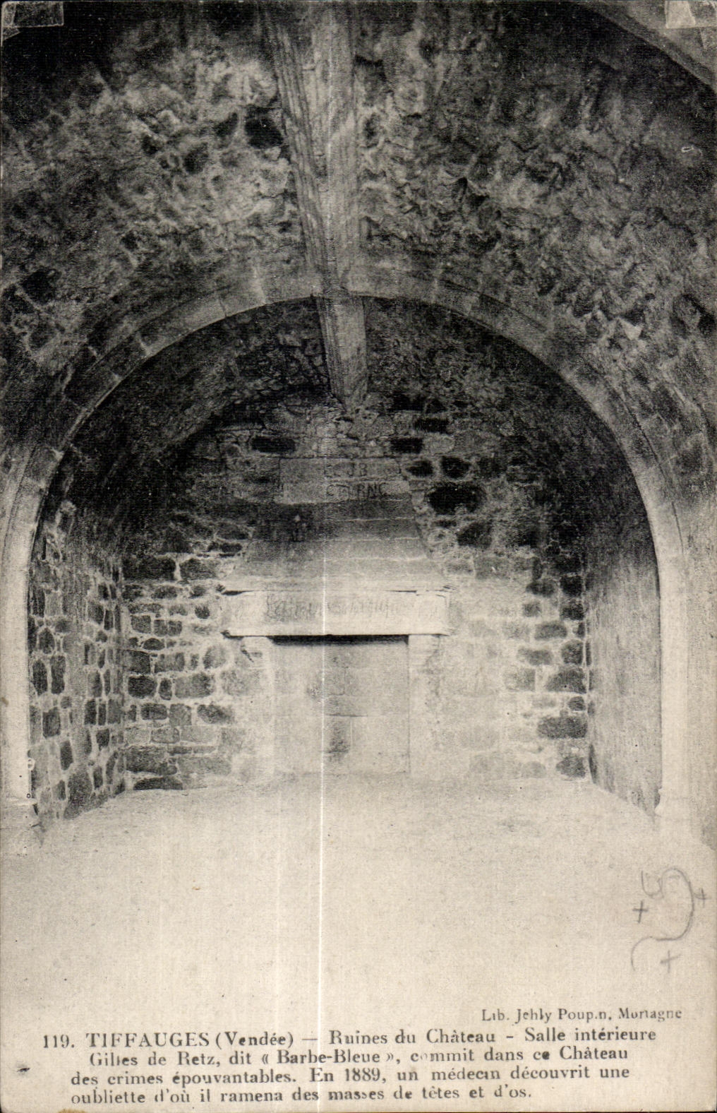 Tiffauges (Vendée) — Ruines du Château — Salle intérieure — Lib. Jehly Poup.n, Mortagne