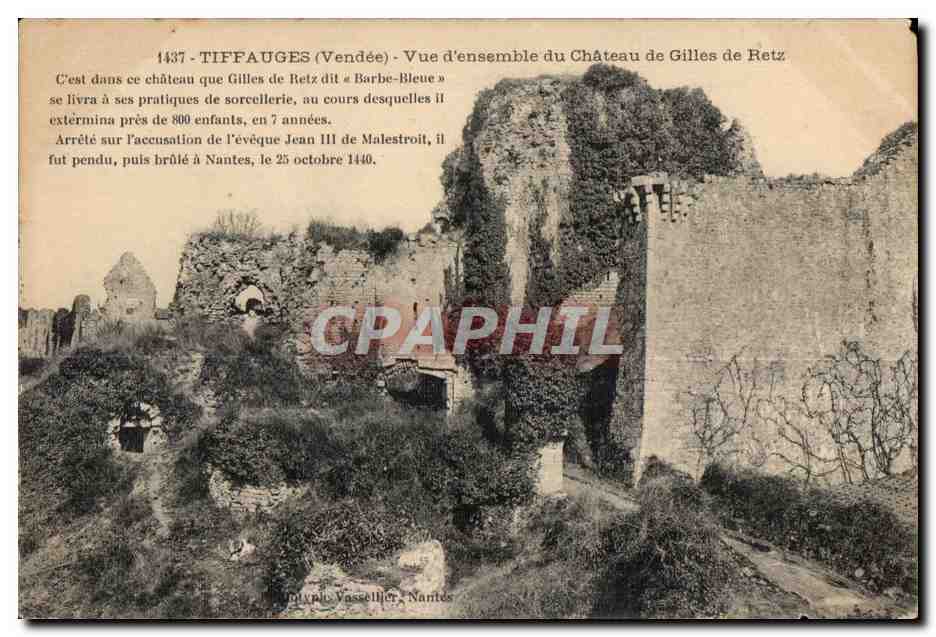 CPA Tiffauges (Vendee) Vue d ensemble du Chateau de Gilles de Retz