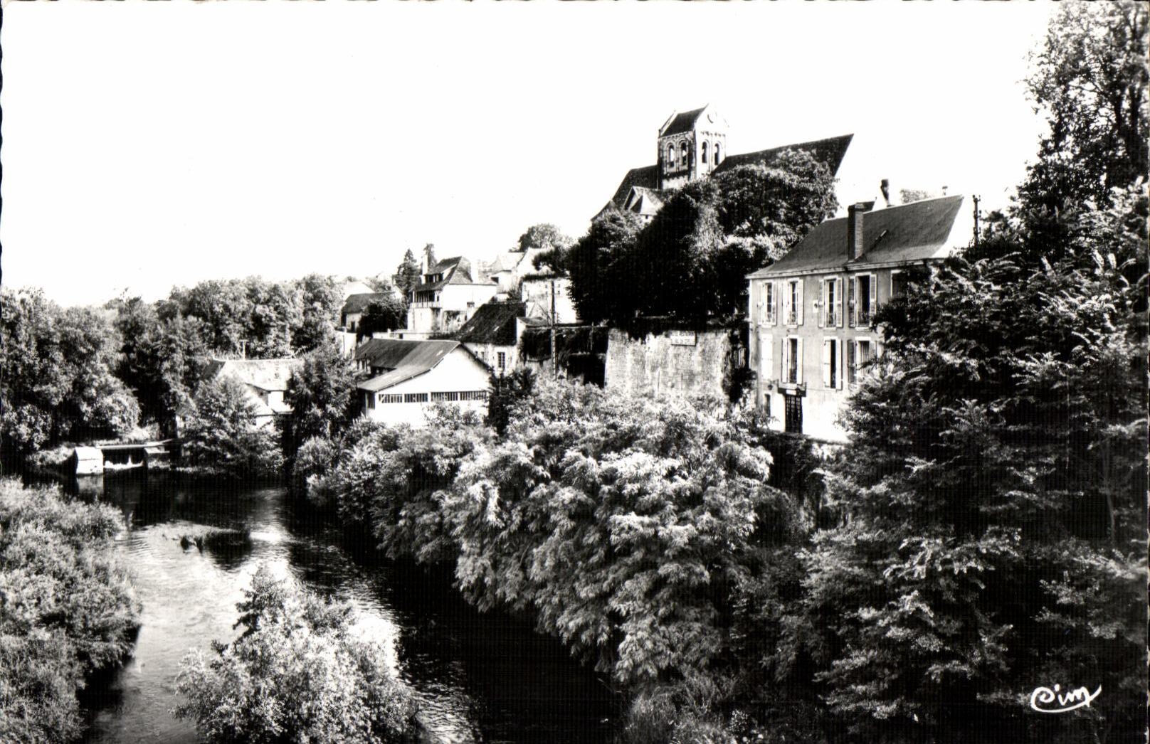 CPSM La Vienne Roche Posay les Bains cc Vallee de la Creuse Le Vieux Moulin L Eglise fortifiee Le Valde Creuse