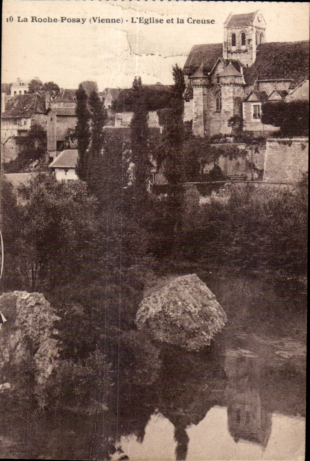 CPA La roche posay (vienne) l eglise et la creuse