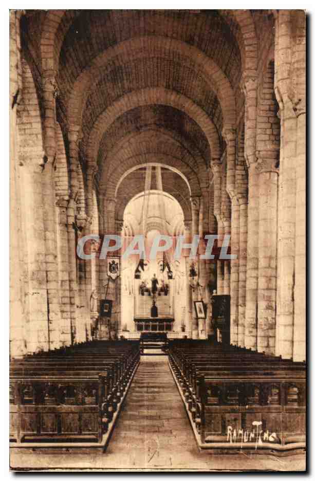 CPA La Vendee Eglise romane de Nieul sur I Autize