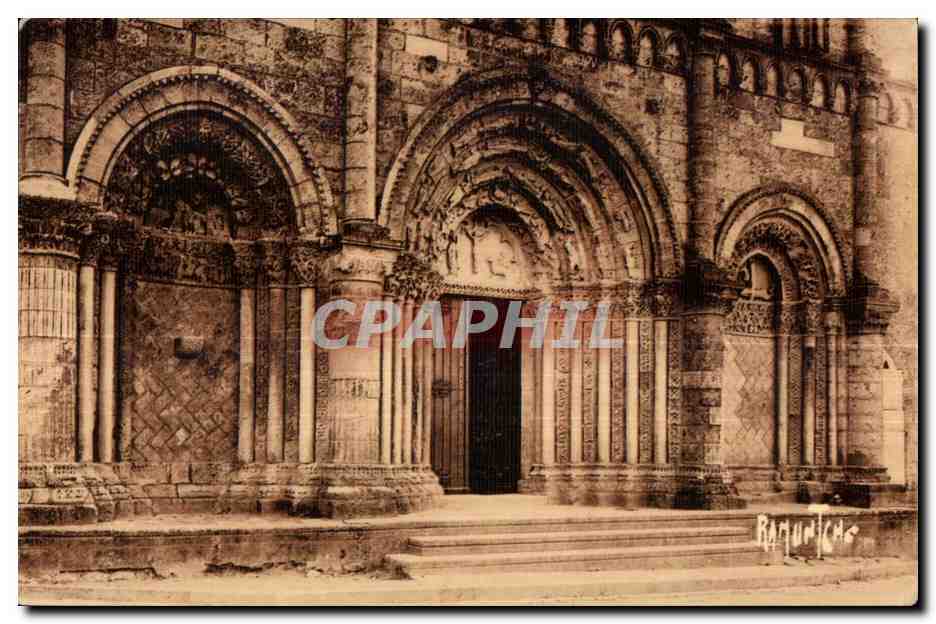 Façade de l'église romane de Pont-l'Abbé-d'Arnoult — XIIIe siècle — Éditions Artistiques Raymond Bergevin