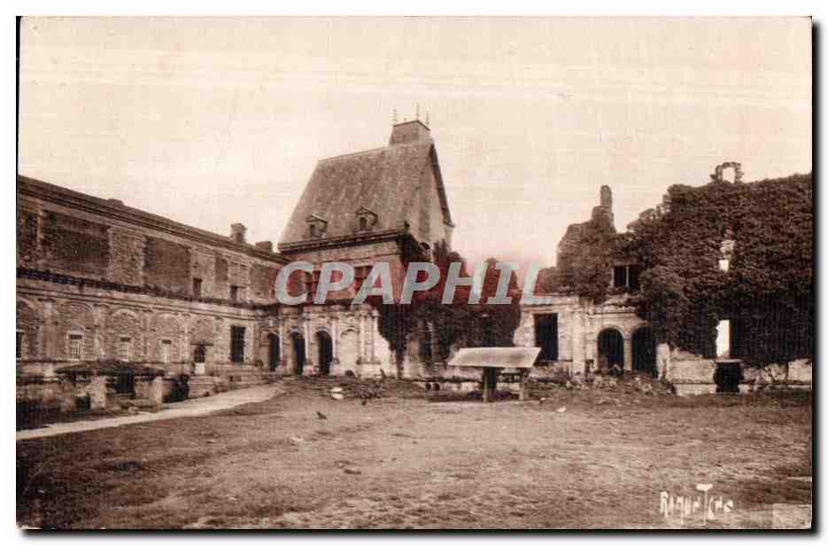 CPA Chateau de Poitou Le Puy du Fou Les Epesses (Vendee) 