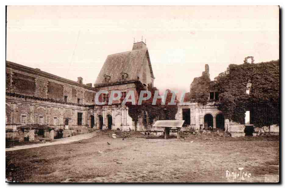 CPA Chateau de Poitou Le Puy du Fou Les Epesses (Vendee) 