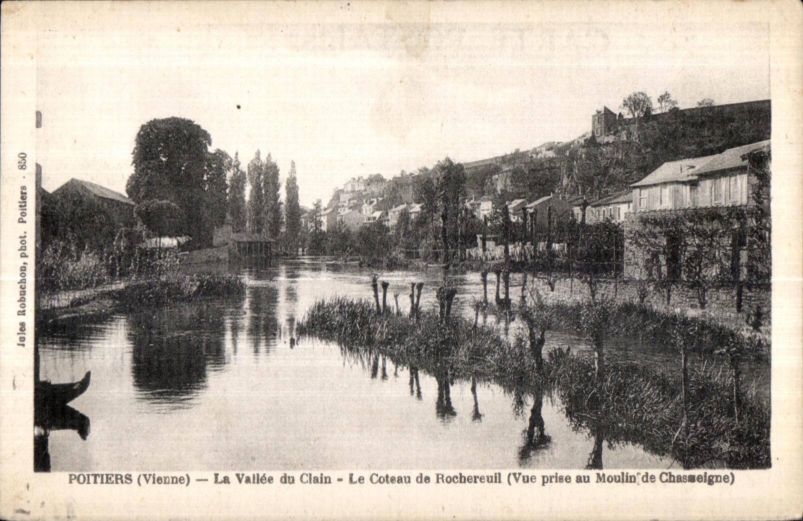 Poitiers (Vienne) — La Vallée du Clain — Le Coteau de Rochereull (Vue prise au Moulin de Chasséigne) — Jafte Robuchon, phot. Pottiers - 850
