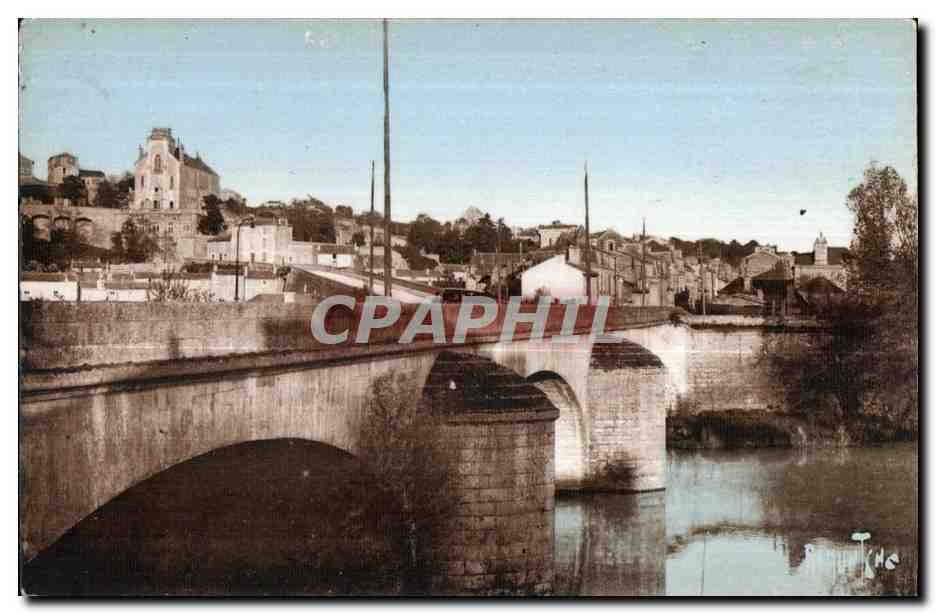 Poitiers — Le Pont Neuf sur le Clain — Éditions Artistiques Raymond Bergévin