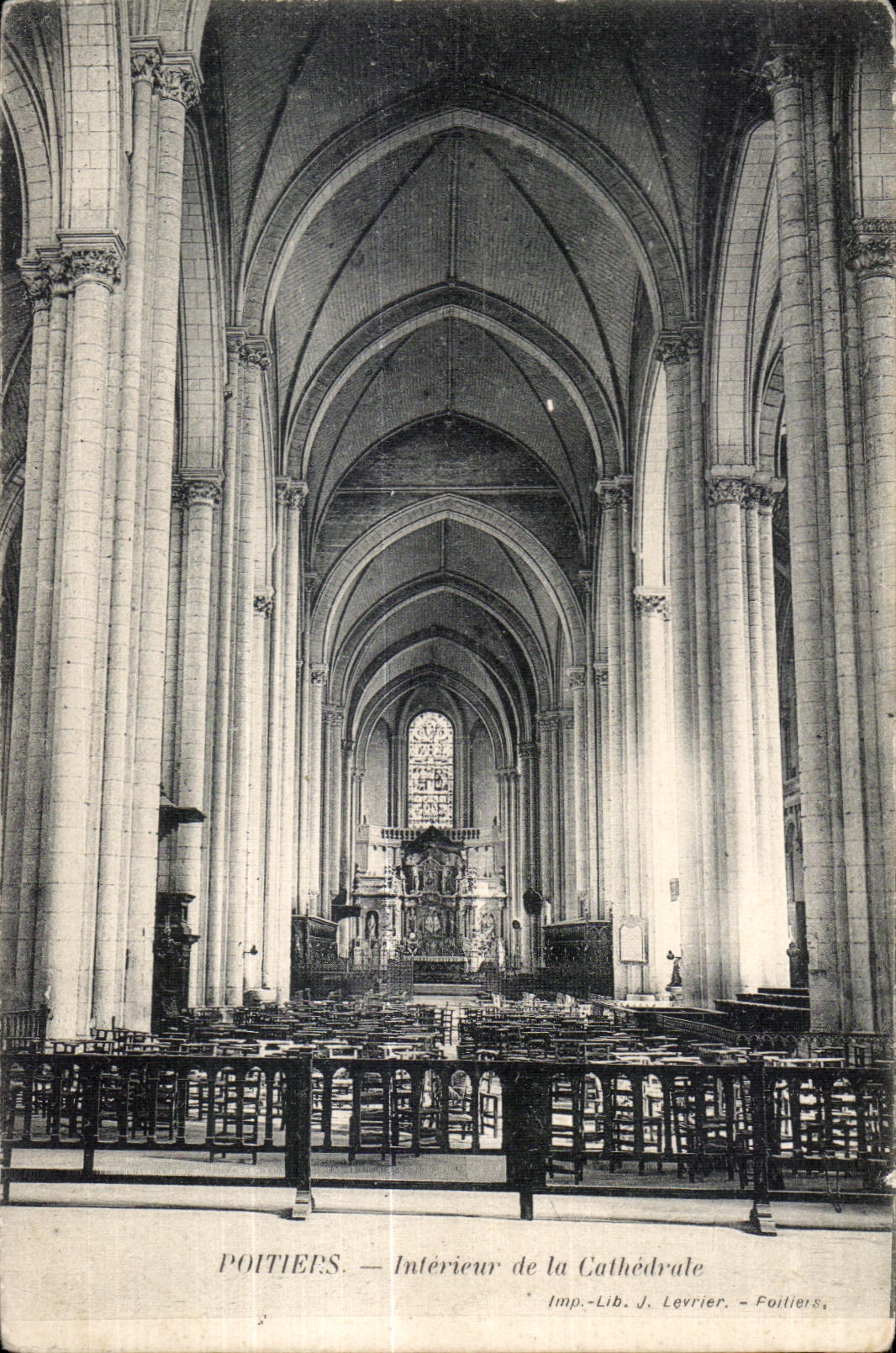Poitiers — Intérieur de la Cathédrale — Imp.-Lib. J. Levrier - Poitiers