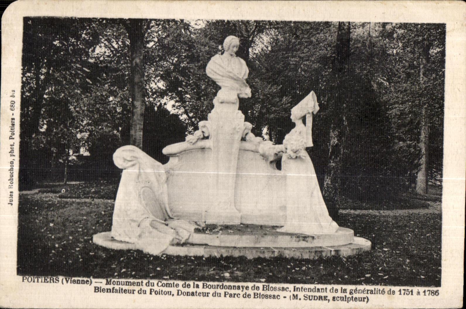 Poitiers (Vienne) — Monument du Comte de la Bourdonnaye de Blossac — Jules Robuchon, phot. Poitiers - 680 bis
