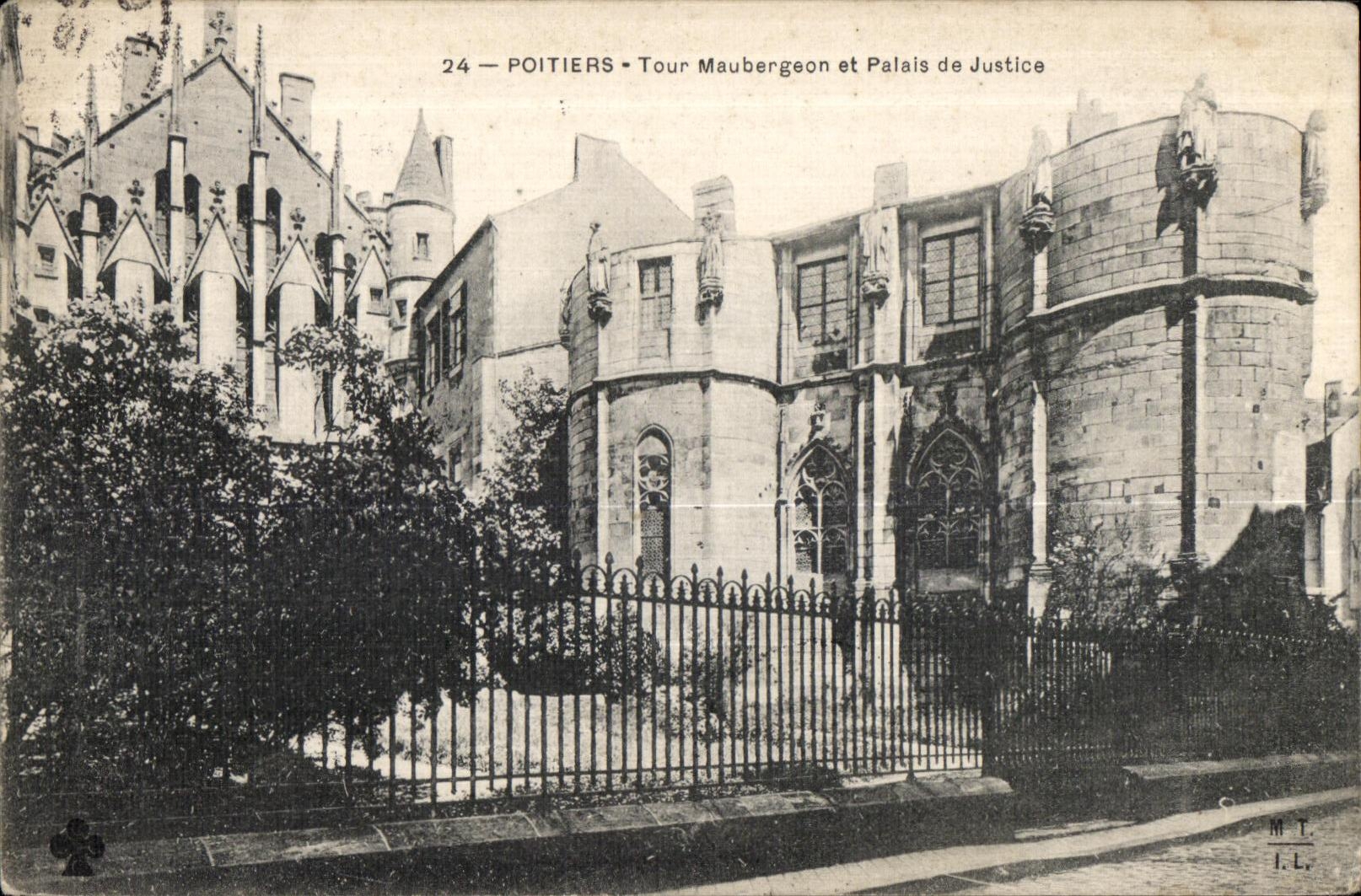 Poitiers — Tour Maubergeon et Palais de Justice — M.T. I.L.