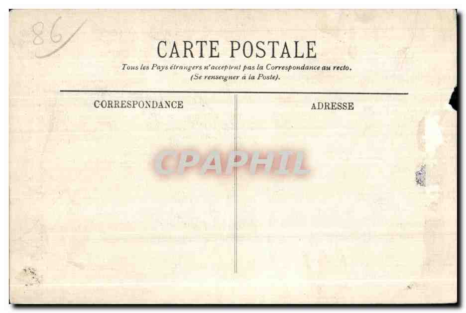Poitiers — La Cathédrale Saint-Pierre. Le Chœur et le Maître-autel — I.L. — Verso