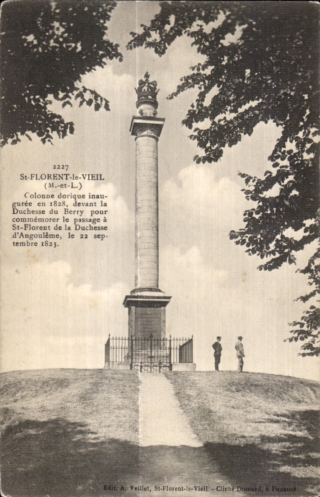 CPA St Florent le Viel Colonne dorique inauguree en 1828