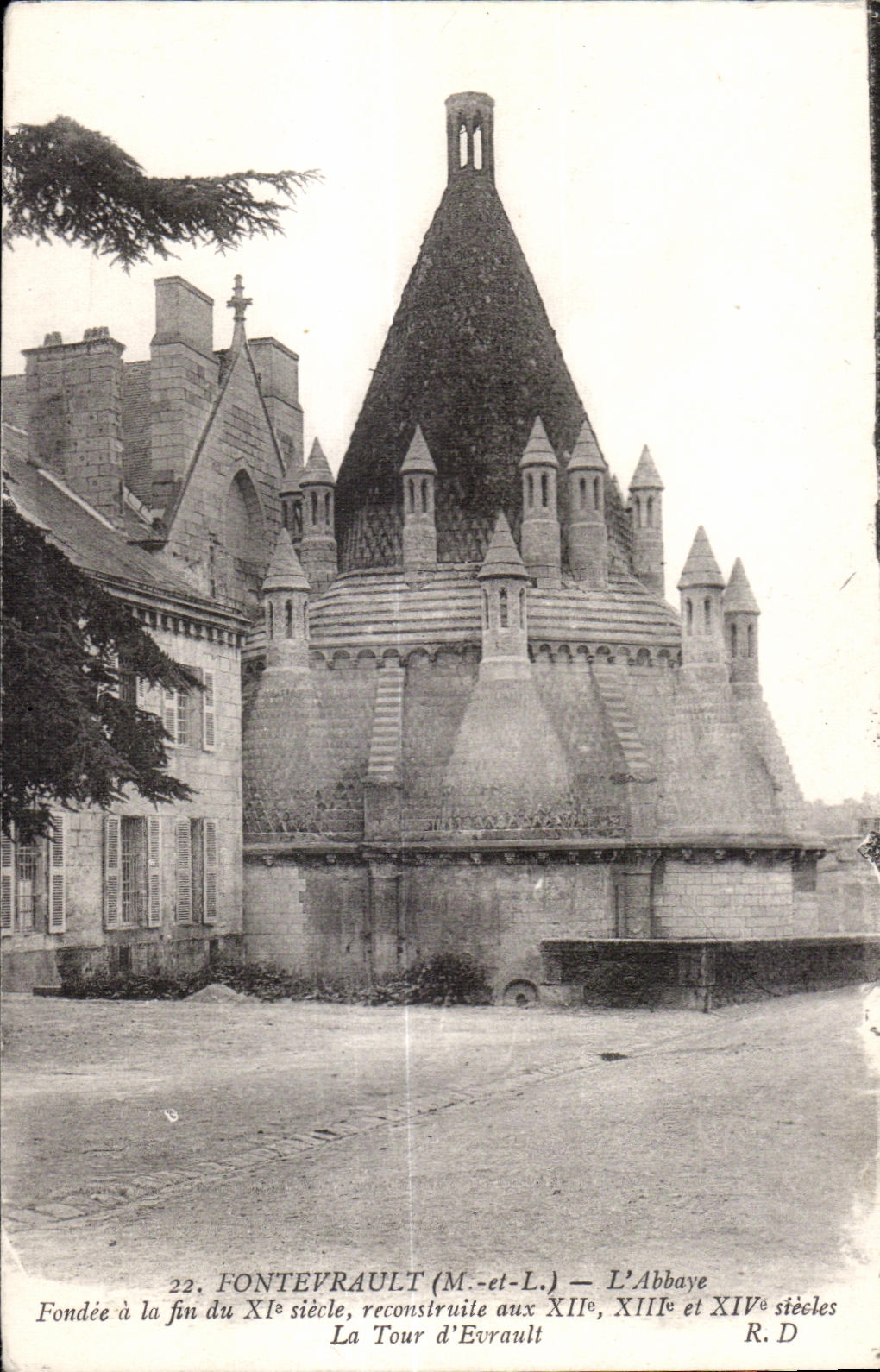 CPA Fontevrault L Abbaye Fondee a la fin du XI siecle reconstruile aux