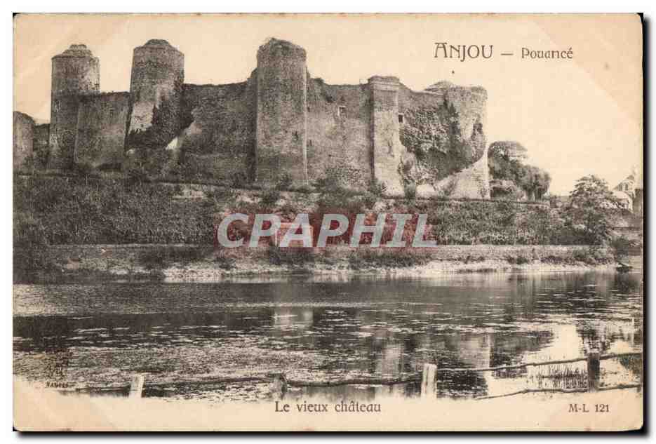 CPA Anjou Pouance Le vieux chateau