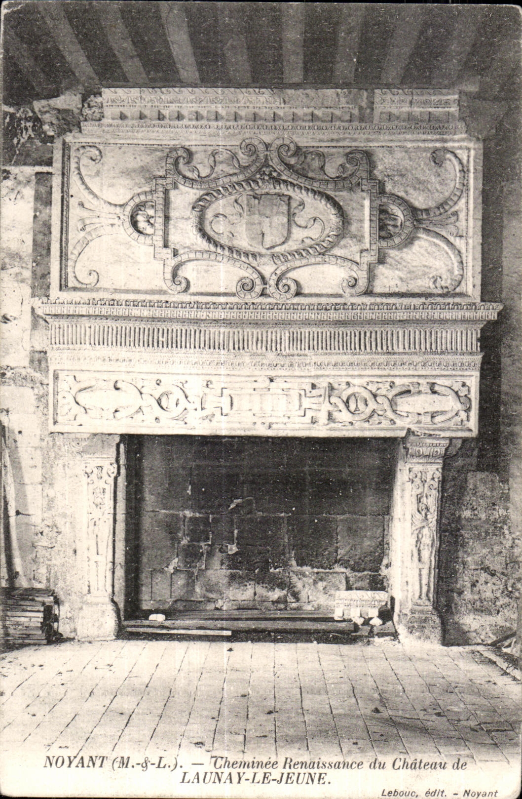 CPA Noyant (M   L) Cheminee Renaissance du Chateau de Launay Le Jeune