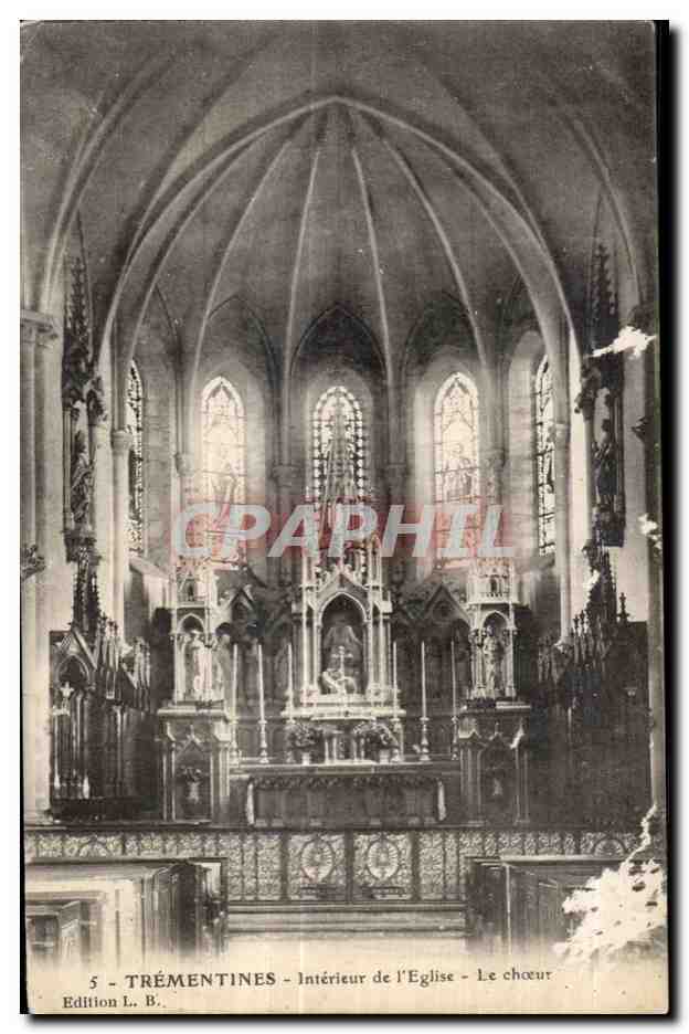 CPA Trementines Interieur de I Eglise Le Choeur