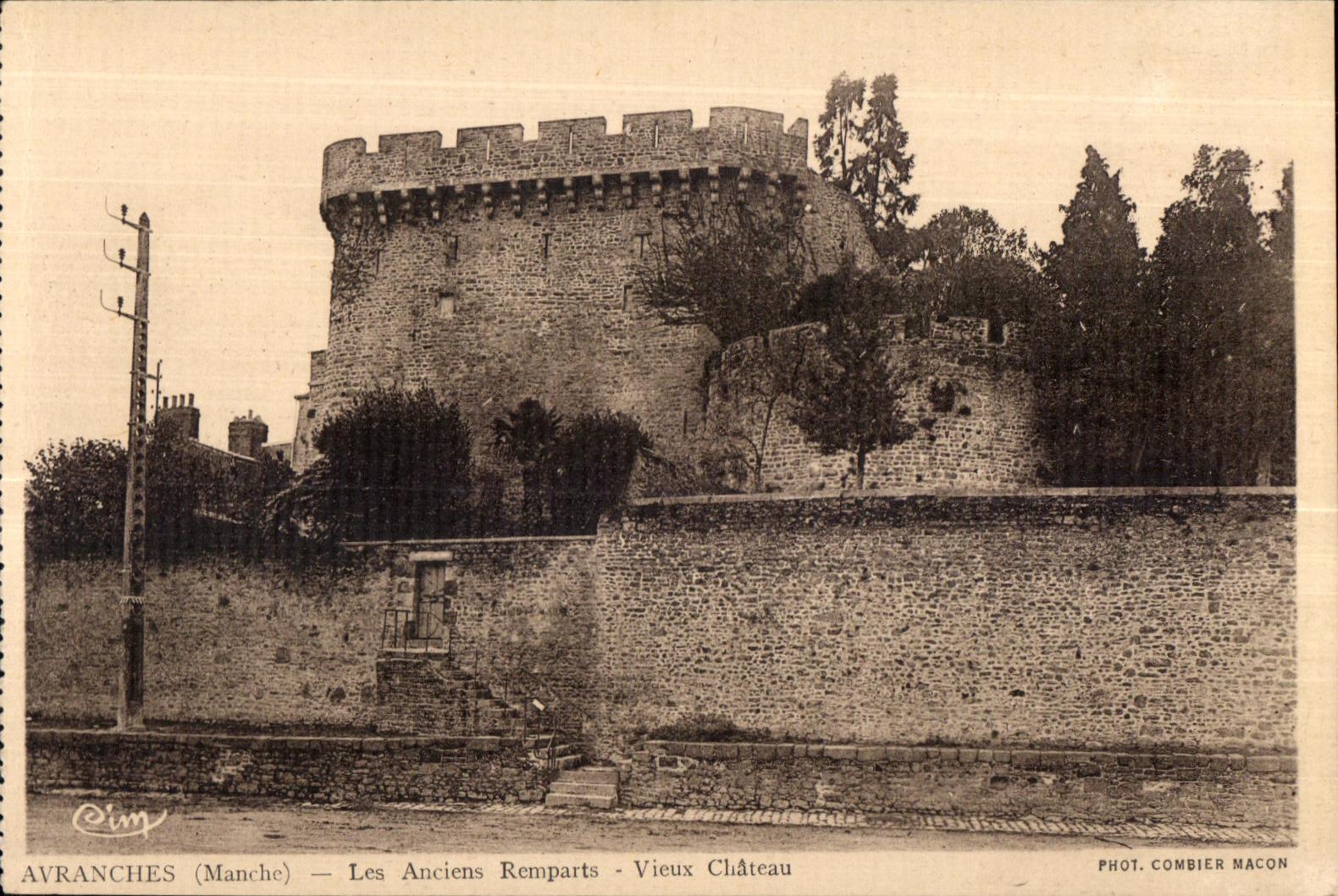 Avranches (Manche) — Les Anciens Remparts - Vieux Château — Phot. Combier Macon