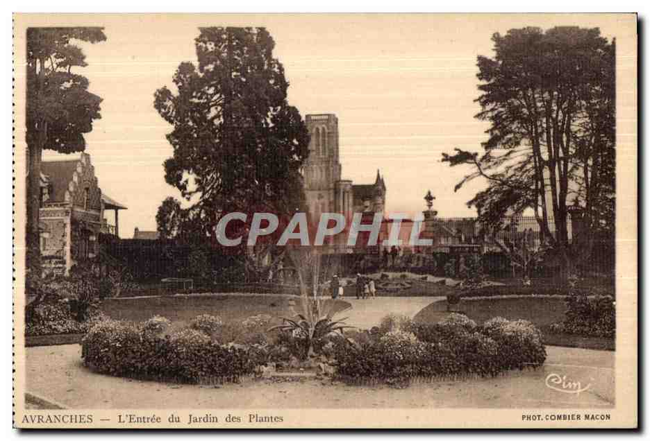 Avranches — L'Entrée du Jardin des Plantes — Phot. Combier Macon