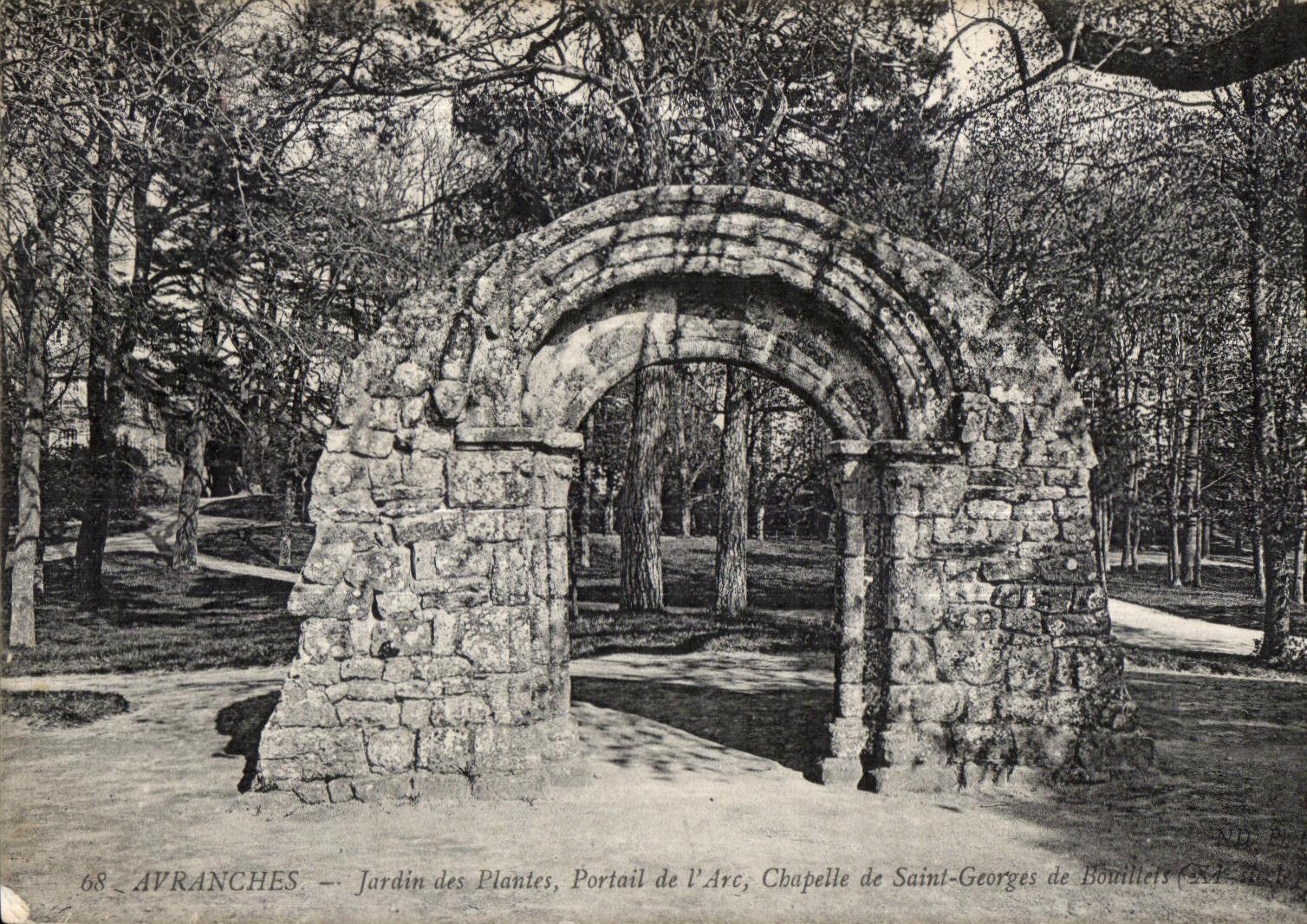 Avranches — Jardin des Plantes, Portail de l'Arc, Chapelle de Saint-Georges de Bouillet