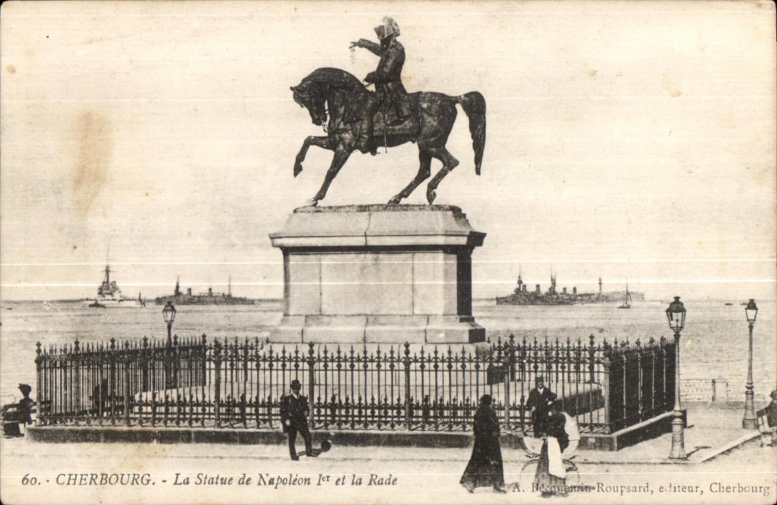 CPA Cherbourg La Statue de Napoleon I et La Rade Cheval Horse