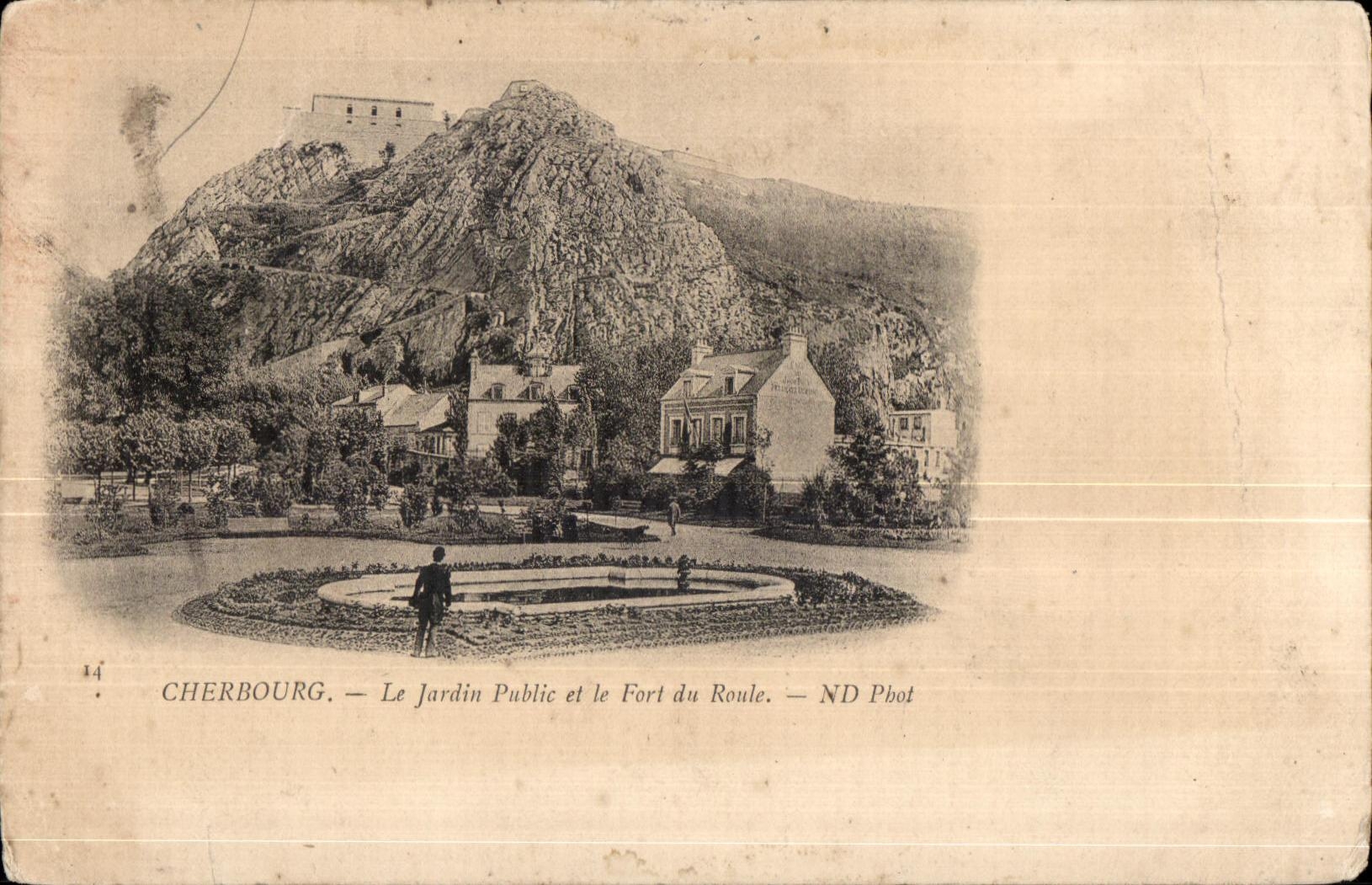 CPA Cherbourg Le Jardin Public et le Fort du Roule