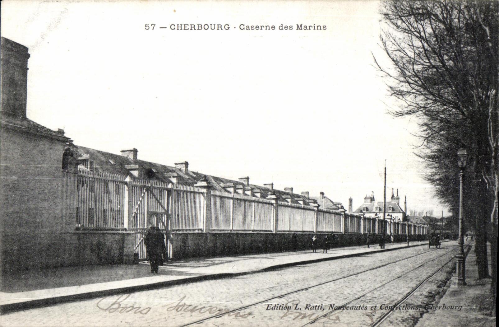 CPA Cherbourg Caserne des Marins Militaria 
