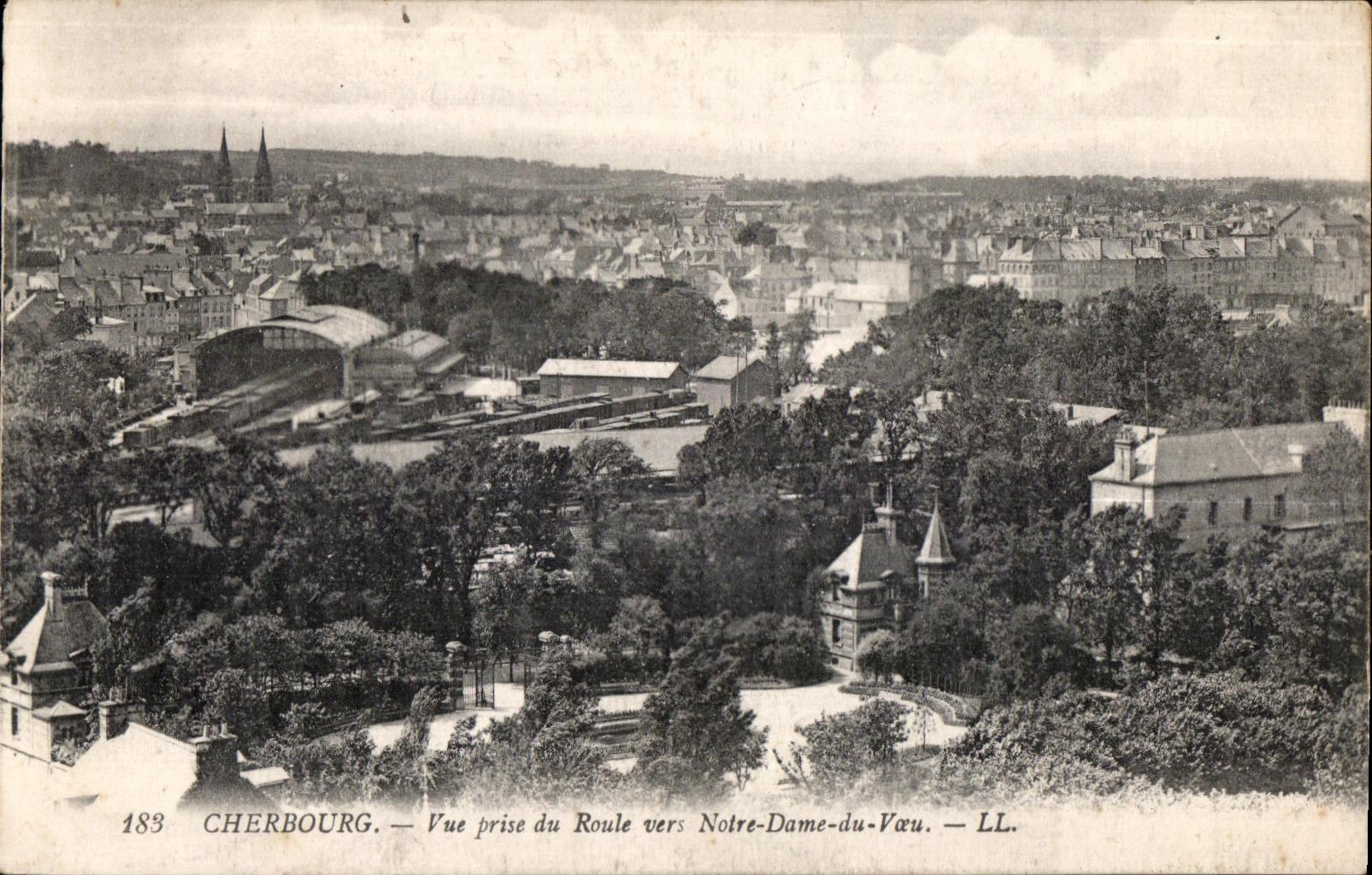 CPA Cherbourg Vue prise du Roule vers Notre Dame du Vau Gare Trains 