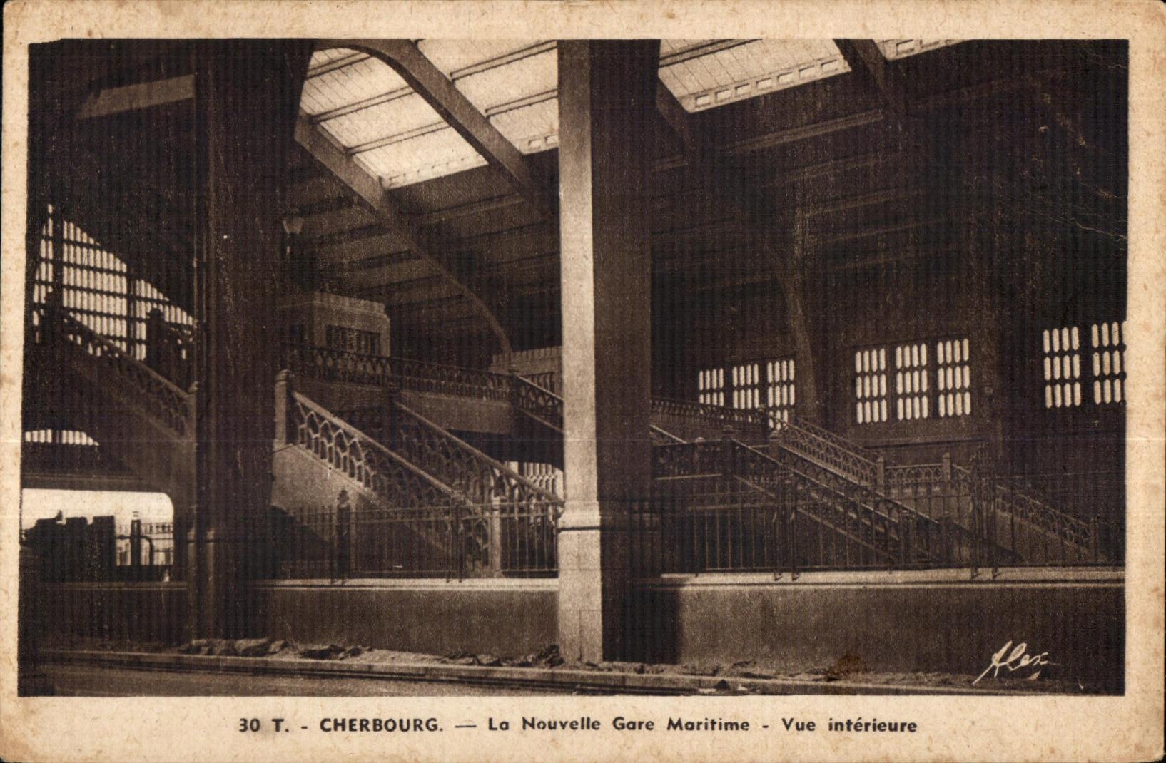 CPA Cherbourg La Nouvelle Gare Maritime Vue Interieure