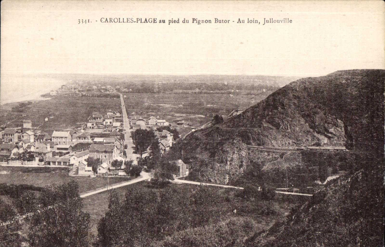 Carolles-Plage au pied du Pignon Butor - Au loin, Jullouville