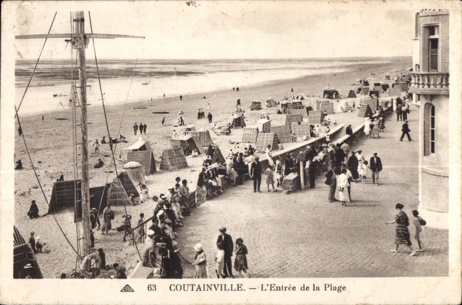 CPA Coutainville L Entree de la Plage