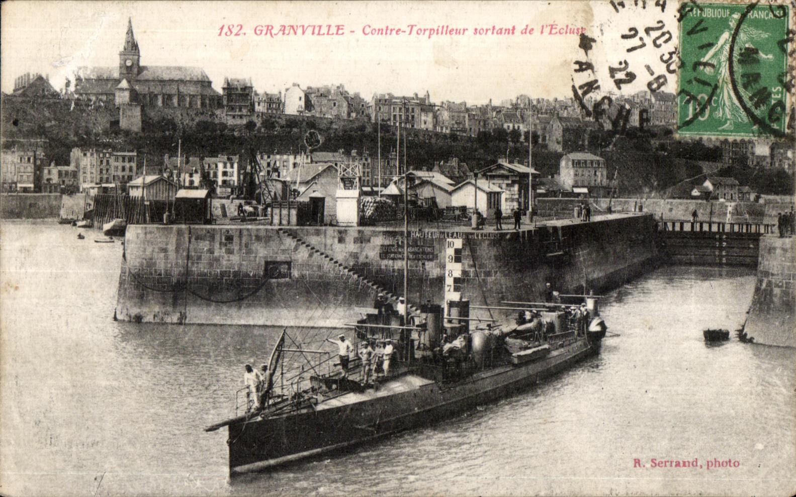 Granville - Contre-Torpilleur sortant de l'Écluse — R. Serrand, foto, n°182