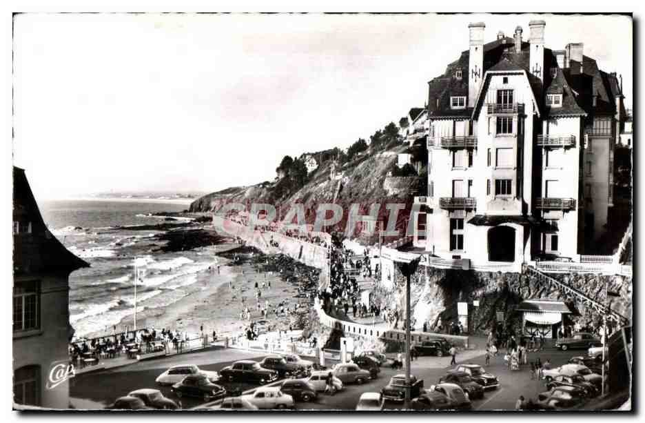 Granville — La Plage, la Digue et le Normandy-Hôtel — Réal-Photo