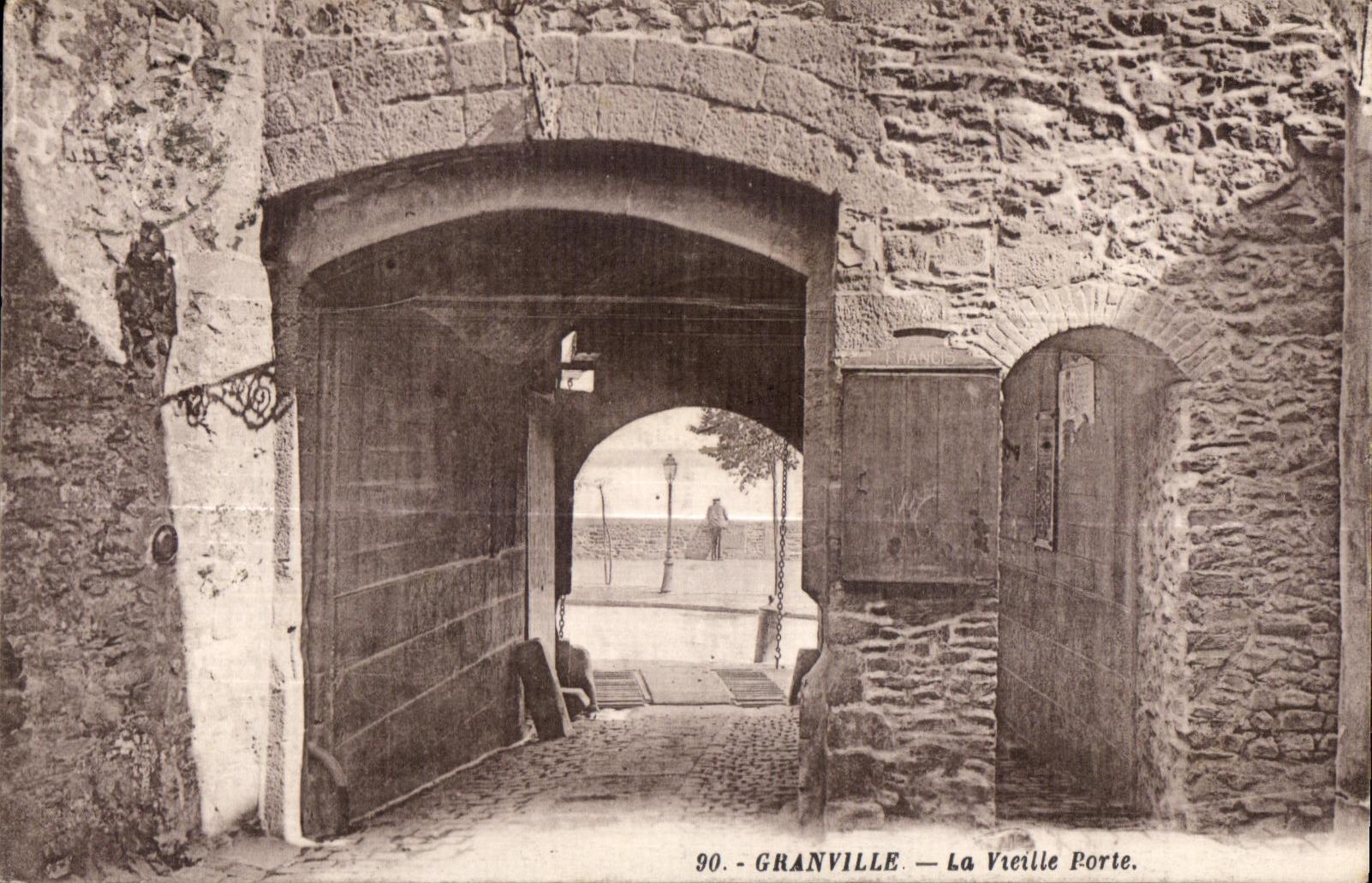 Granville — La Vieille Porte — Édition A. Benard