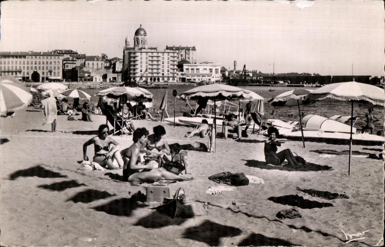 Plage de Saint-Raphaël — La Côte d'Azur — Éditions MAR, Nice