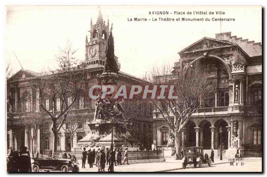 CPA Avignon Place de l Hotel de Ville La Mairie