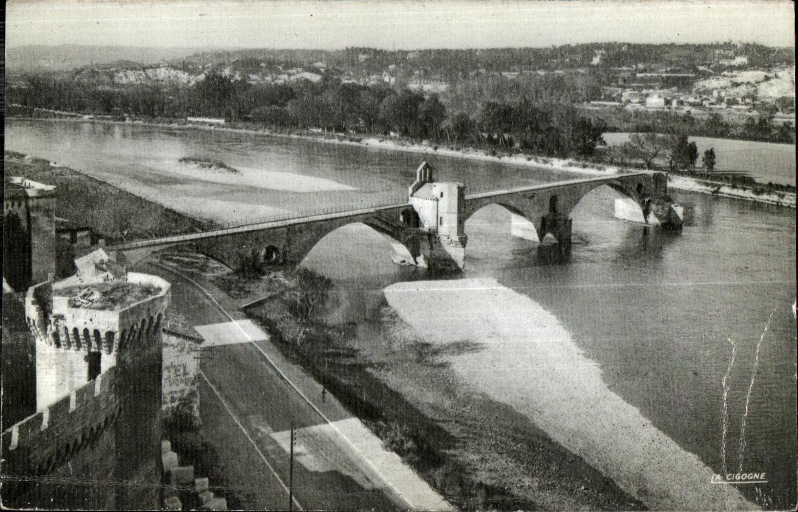 CPA Avignon Vaucluse Le Pont Saint Benezet et le Rhone