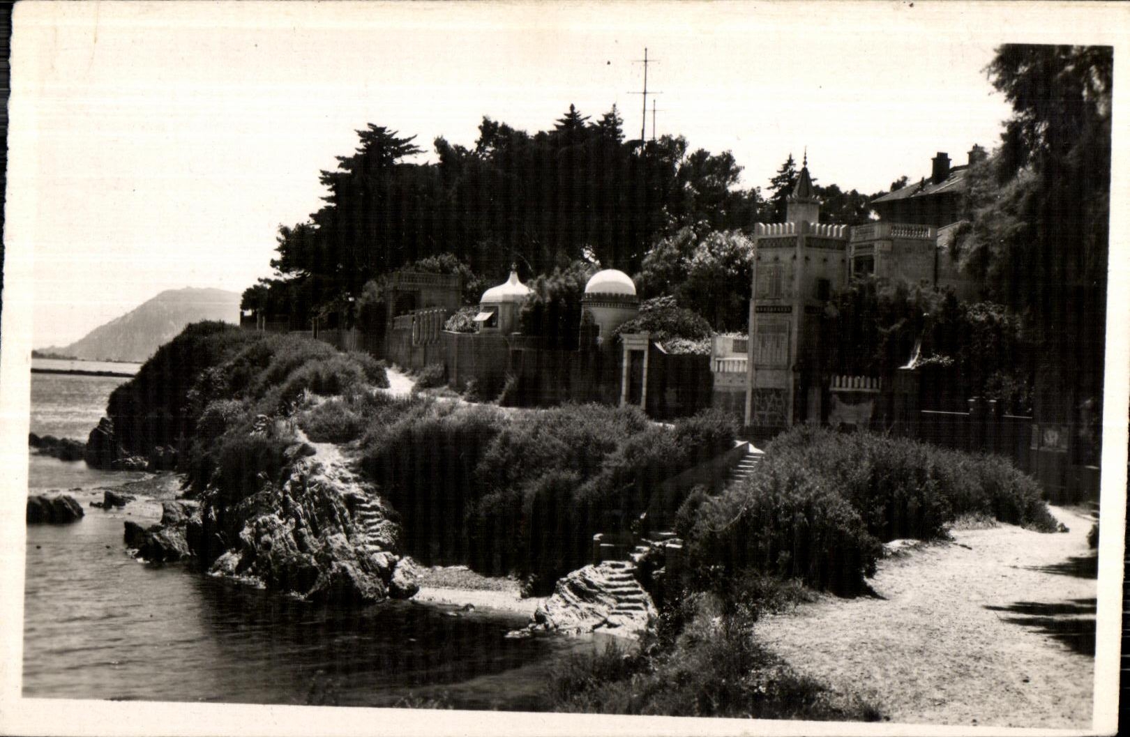 Villa sur la côte — vue côtière — Édit. C. Sonnabend, Toulon-Mourillon