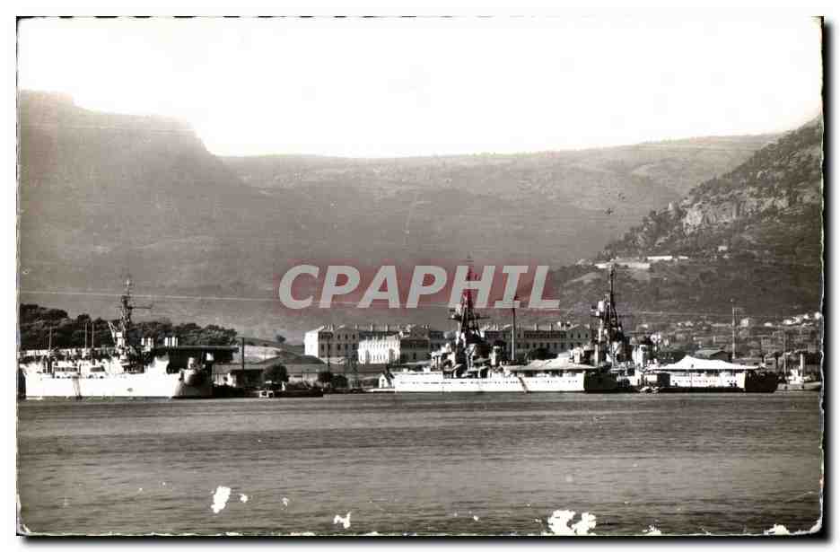 CPA Toulon Toulon Batiments de guerre dans l arsenal