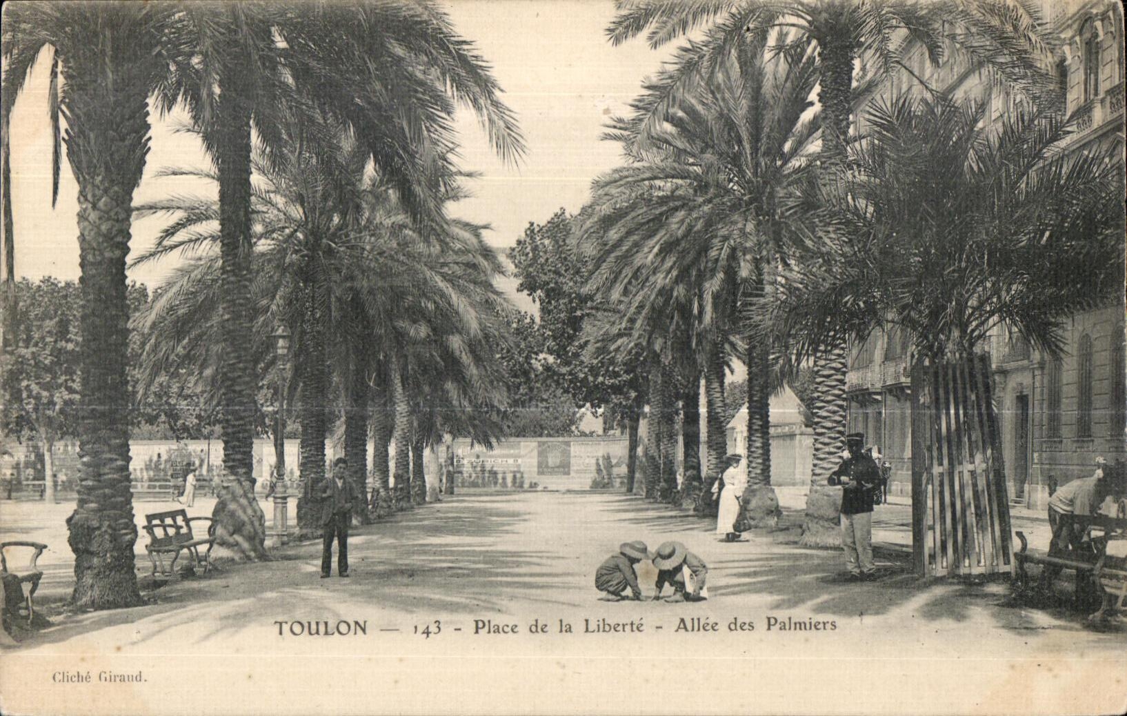 CPA Toulon Place de la Liberte Alle des Palmiers