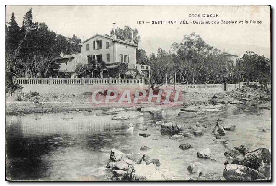 CPA Saint Raphael Oustalet D ou Capelan et la Plage