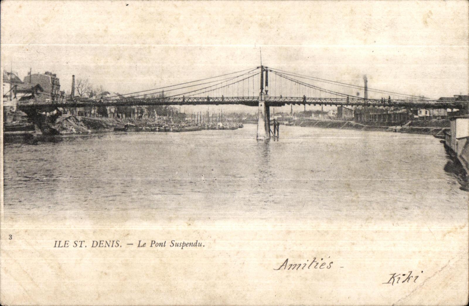 CPA Ile St Denis Le Pont Suspendu